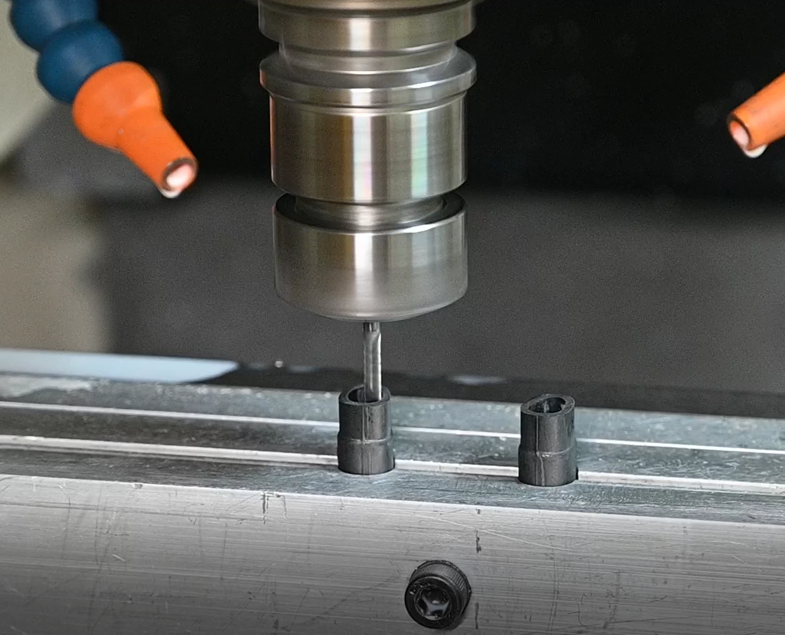 Precision CNC machining of carbon fiber tooling